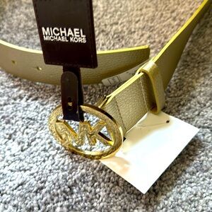 NWOT Michael Kors Gold with Gold Signature Logo Belt Size Medium